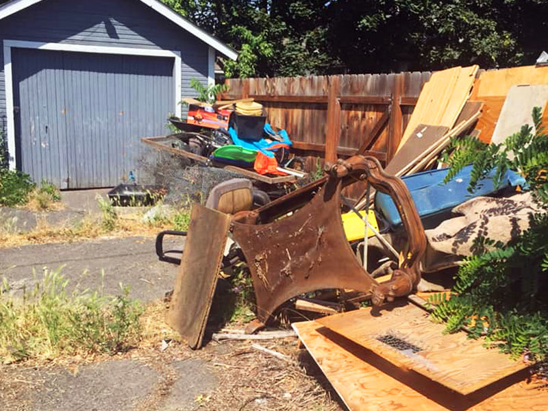 yard-debris-cleanup-Spokane